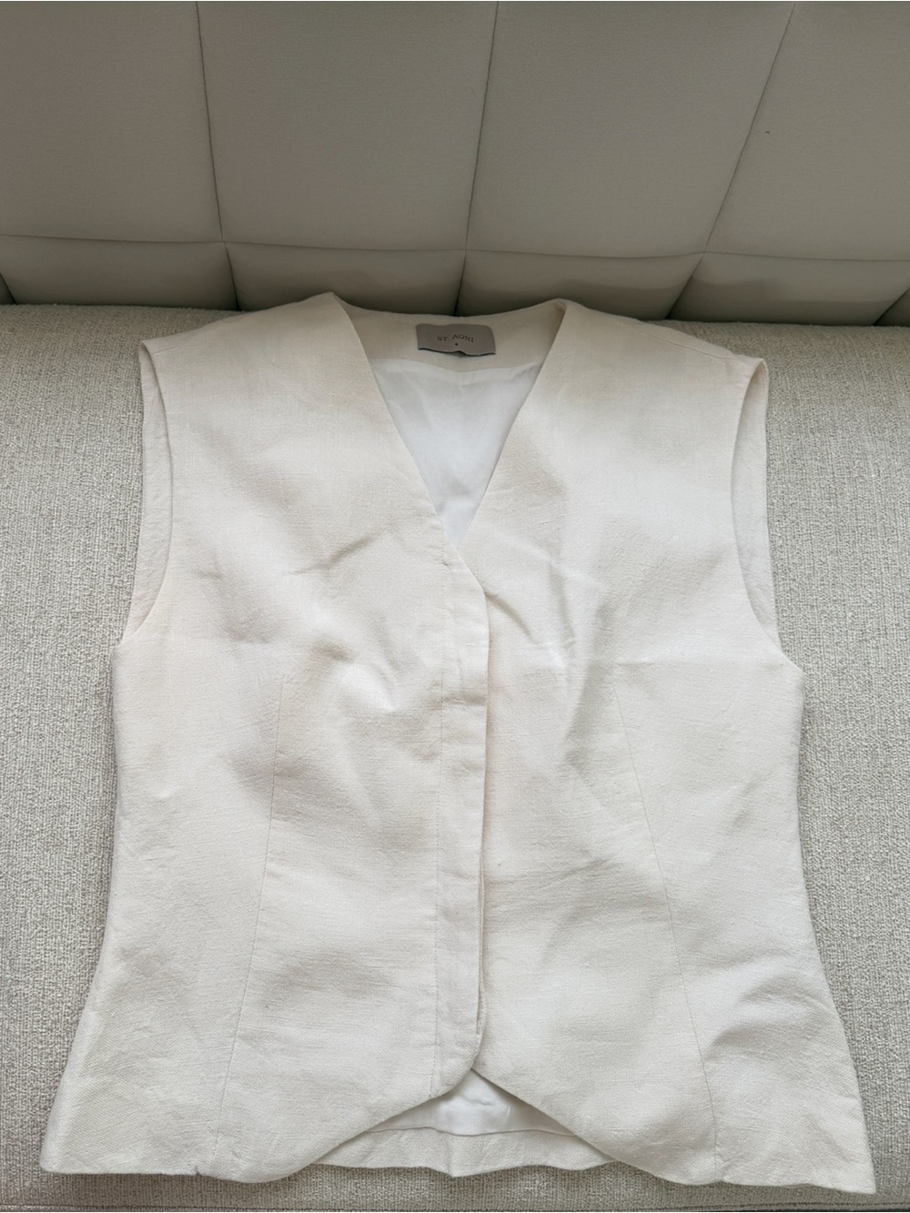 St. Agni Linen Vest - Picture 4 of 6